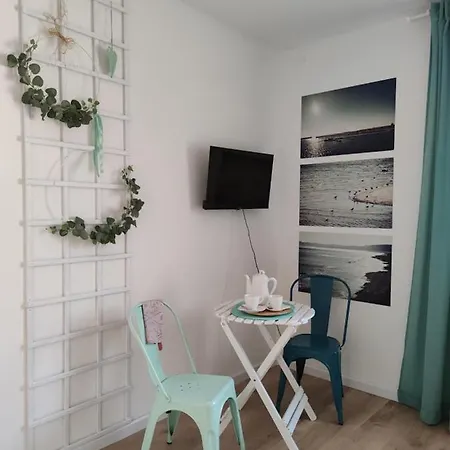 Luksusowy namiot Dla Dwojga W Zacisznej Czesci Sopotu Z Lazienka Wspolna Dla Dwoch Pokoi Sopot